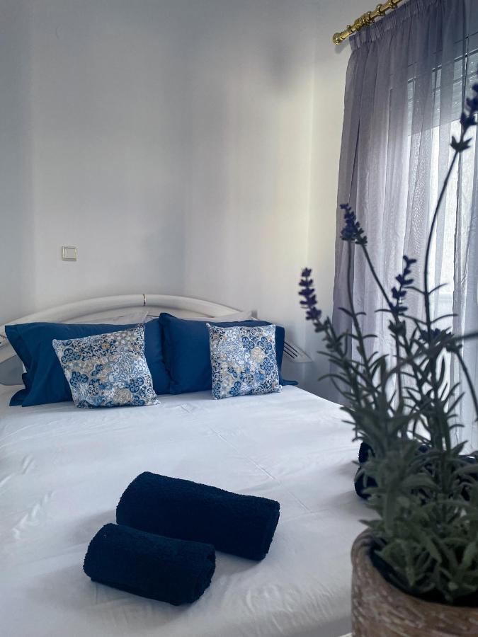 Coastline Apartment Néa Péramos Exteriör bild